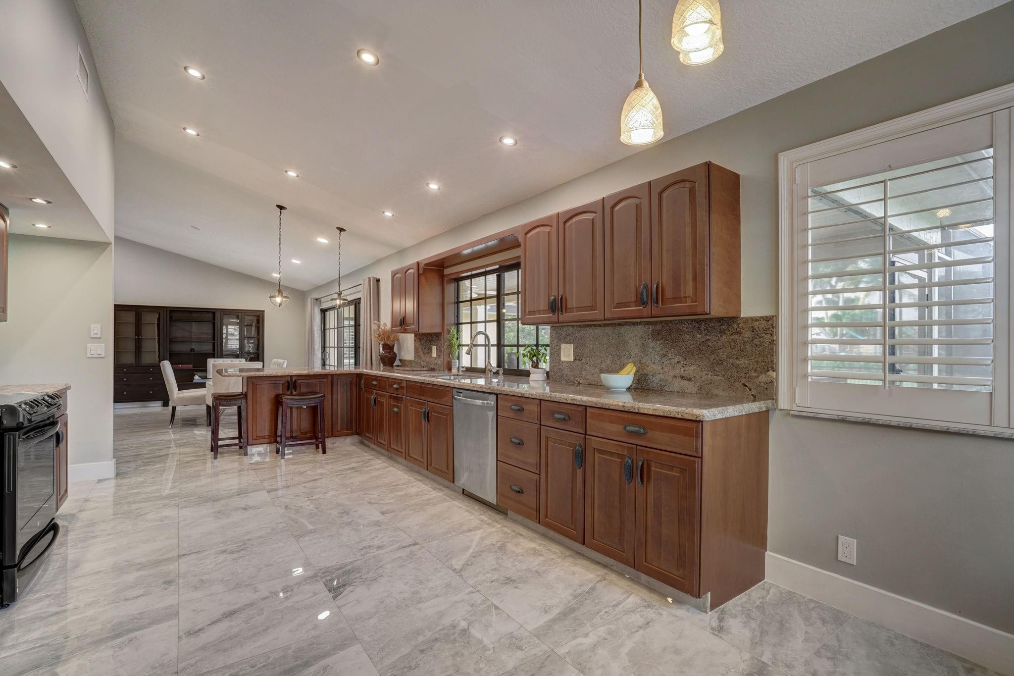 10377 185th Street South Boca Raton, FL 33498 - Photo 12 of 47 Photo 12