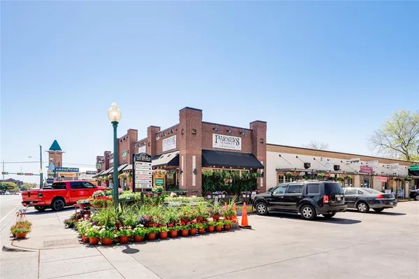 a car parked in front of a building