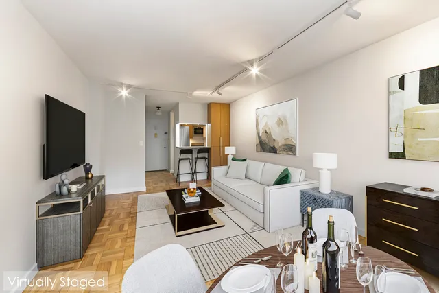$598,000 | 101 West 12th Street, Unit 3C | West Village