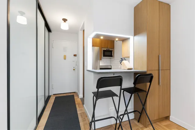 $598,000 | 101 West 12th Street, Unit 3C | West Village