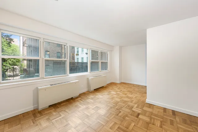 $598,000 | 101 West 12th Street, Unit 3C | West Village