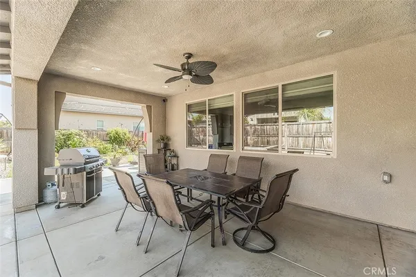 $779,950 | 877 Treasure Hills Drive, Madera, CA 93636