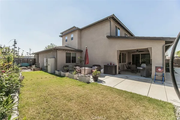$779,950 | 877 Treasure Hills Drive, Madera, CA 93636
