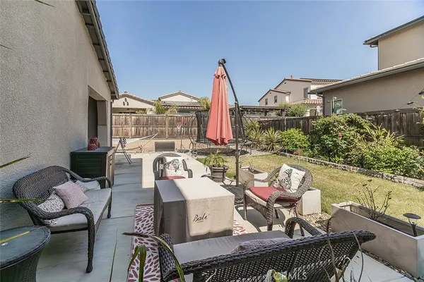 $779,950 | 877 Treasure Hills Drive, Madera, CA 93636