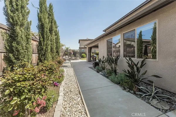 $779,950 | 877 Treasure Hills Drive, Madera, CA 93636