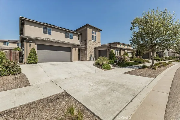 $779,950 | 877 Treasure Hills Drive, Madera, CA 93636