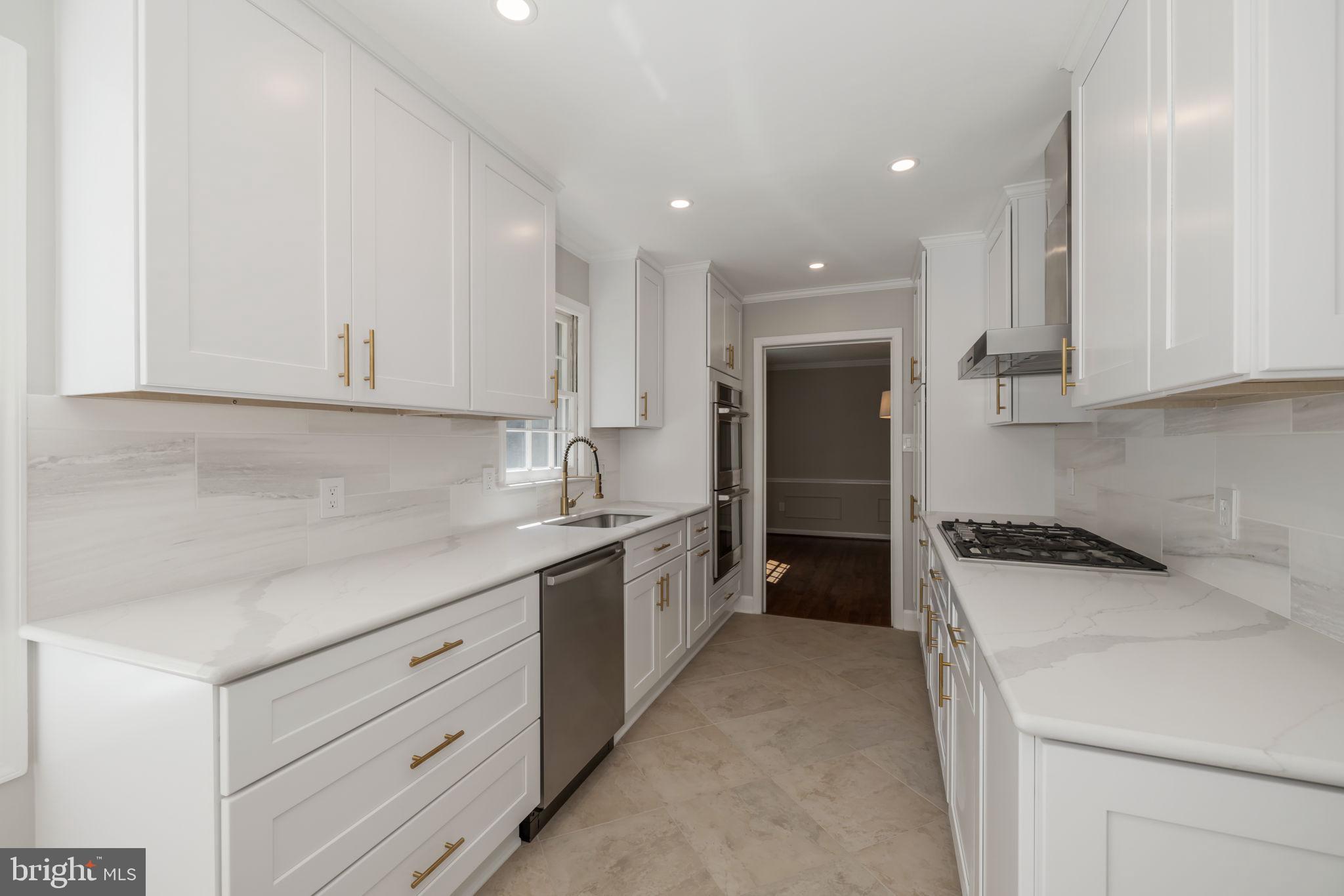 4887 35th Road North Arlington, VA 22207 - Photo 3 of 31