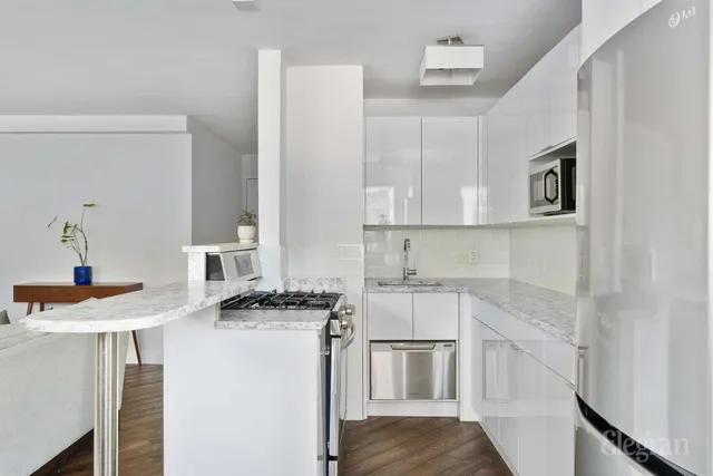 $545,000 | 195 Adams Street, Unit 6E | Downtown Brooklyn