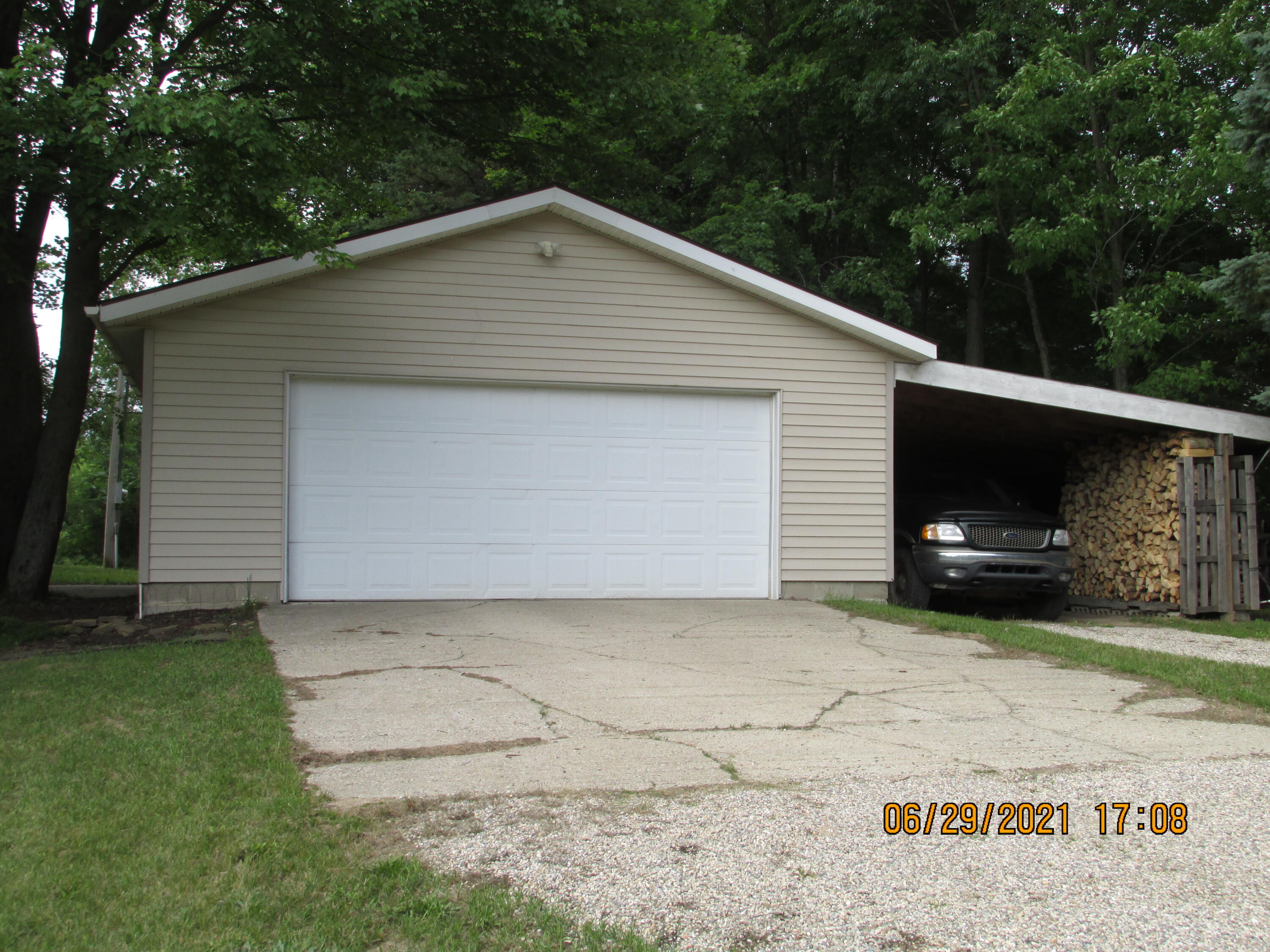 7725 Johnson Road Lakeview, MI 48850 - Photo 4 of 19 IMG_0005