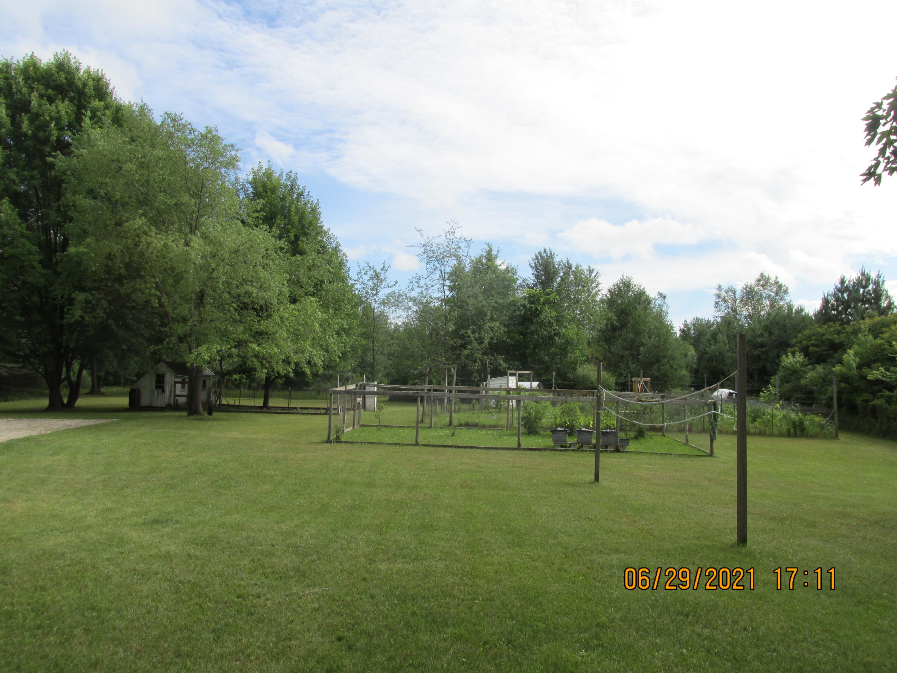 7725 Johnson Road Lakeview, MI 48850 - Photo 7 of 19 IMG_0010