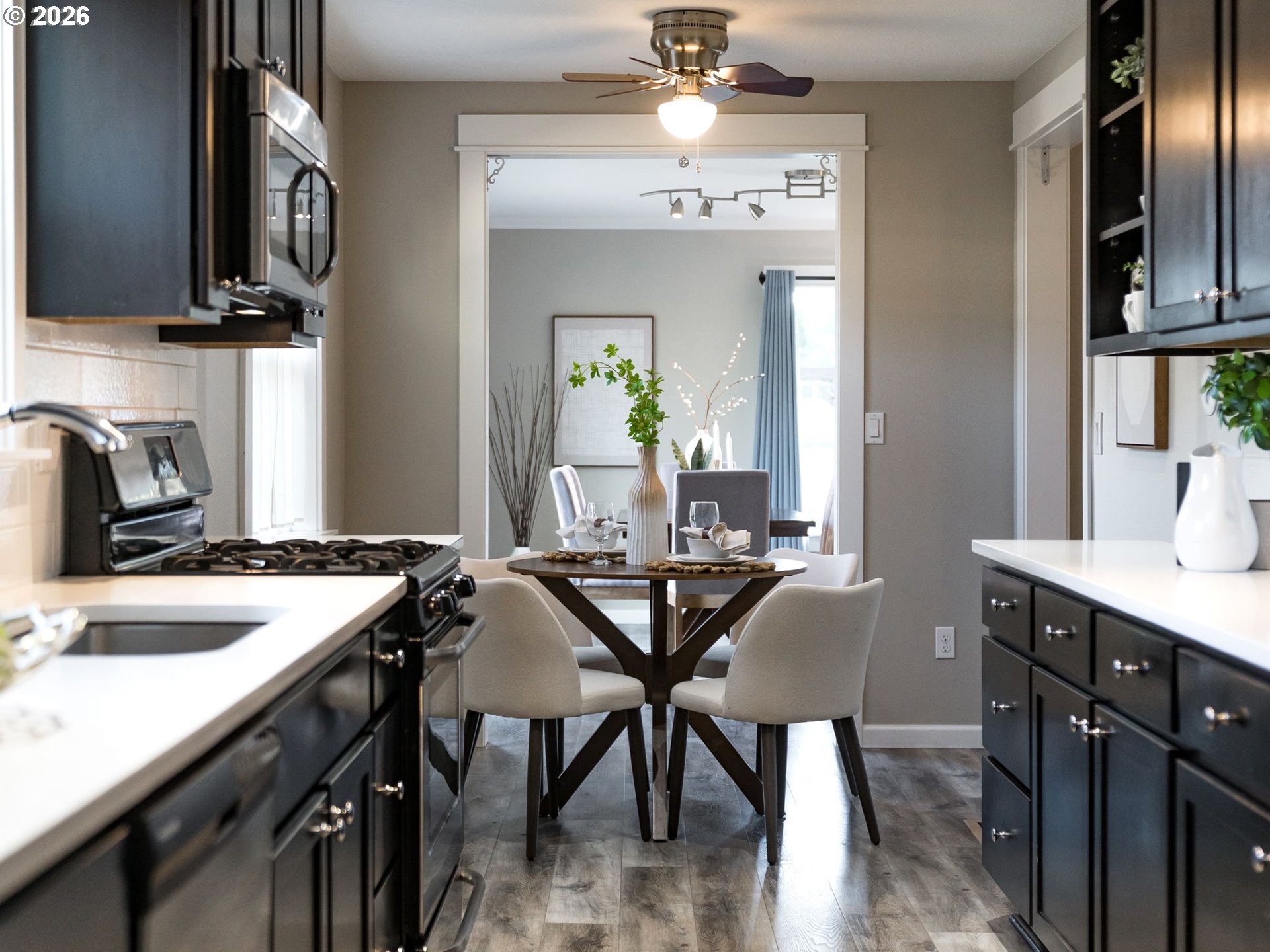 672 South Fir Street Canby, OR 97013 - Photo 3 of 47 Kitchen/Nook