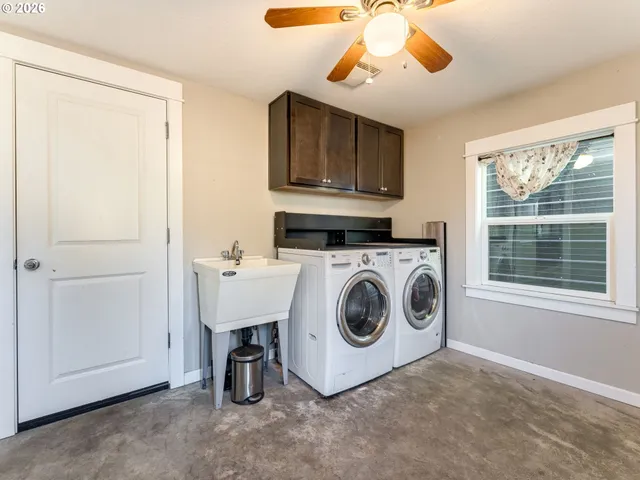 $580,000 | 672 South Fir Street, Canby, OR 97013