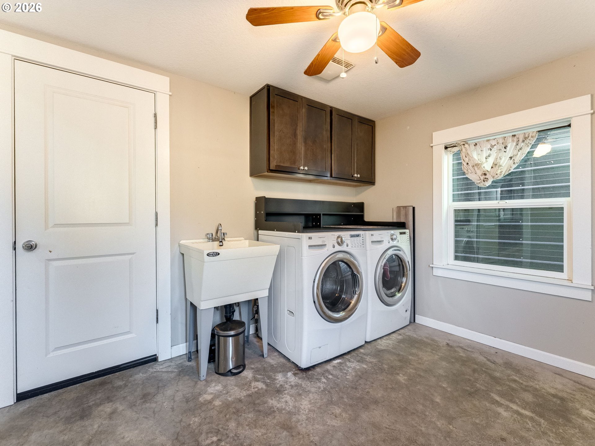 672 South Fir Street Canby, OR 97013 - Photo 34 of 47 Laundry