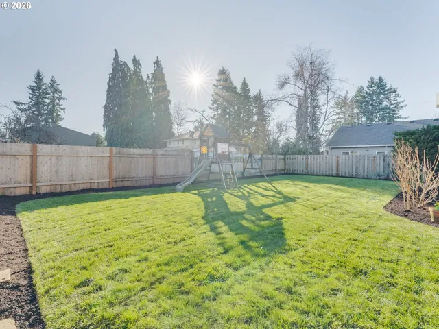 $580,000 | 672 South Fir Street, Canby, OR 97013