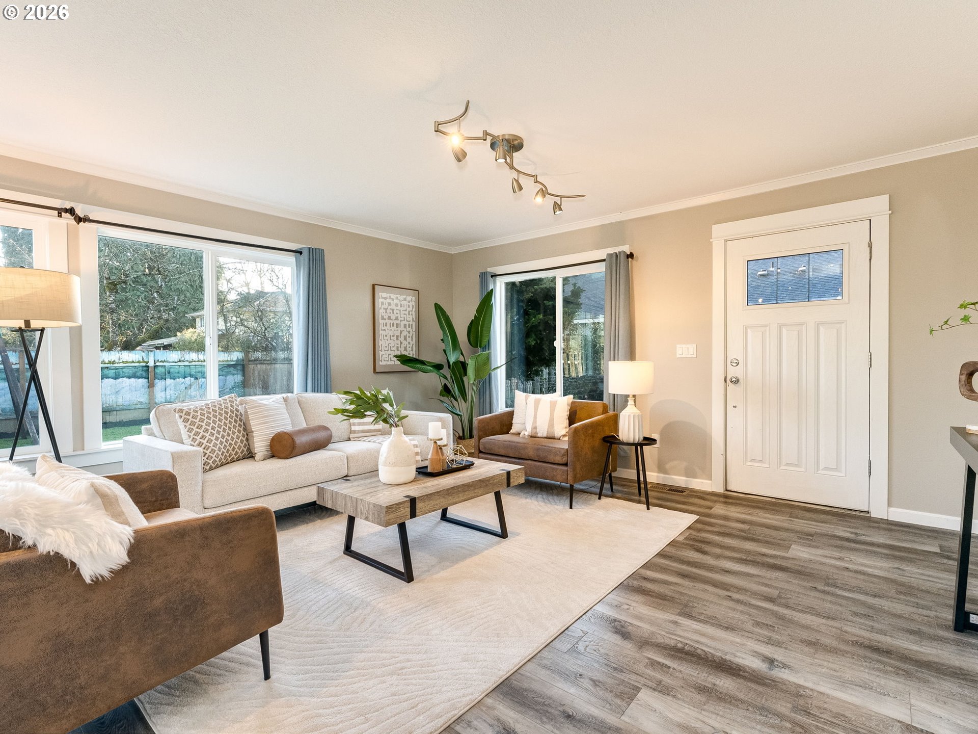672 South Fir Street Canby, OR 97013 - Photo 8 of 47 Living Room
