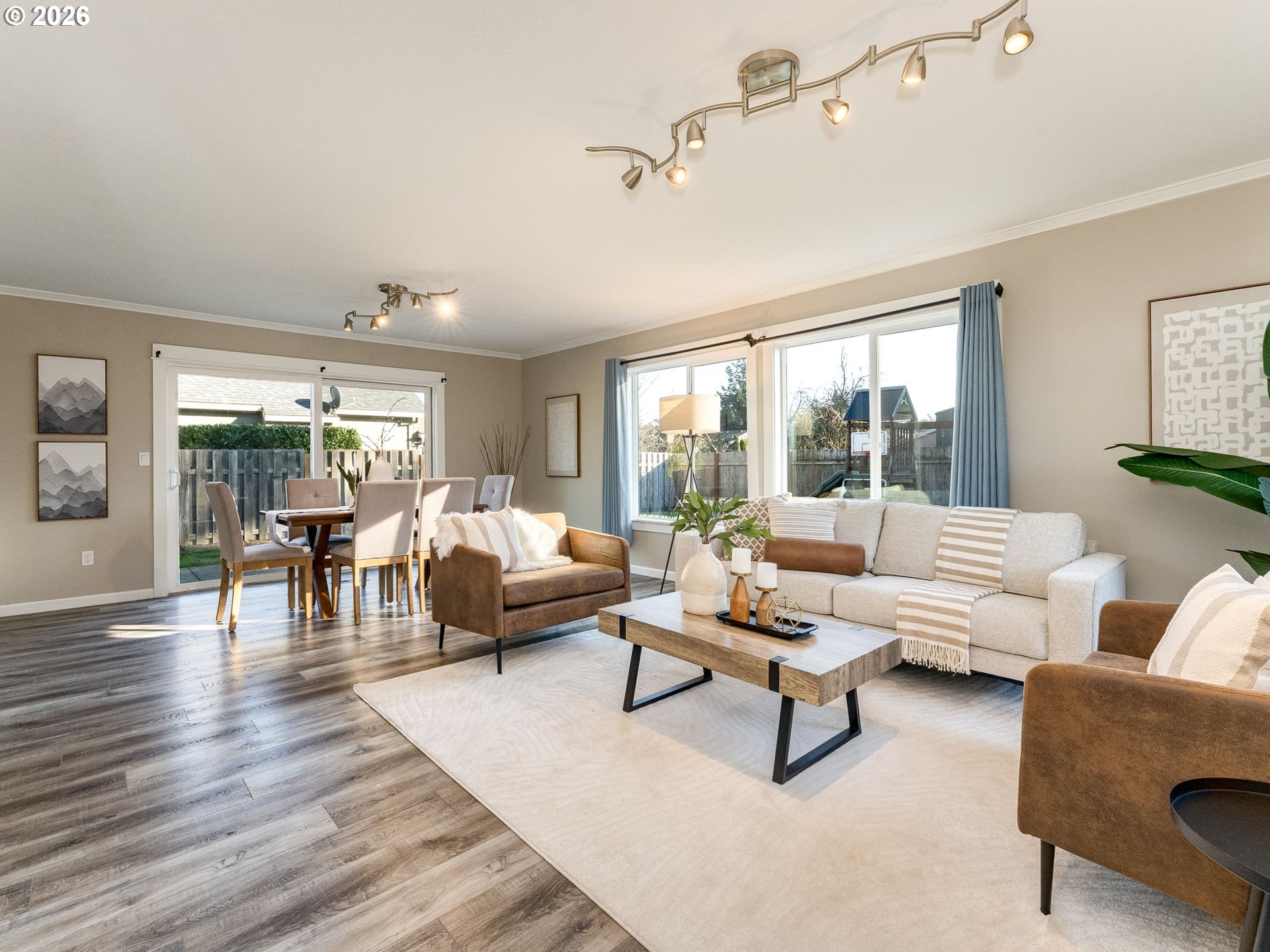 672 South Fir Street Canby, OR 97013 - Photo 10 of 47 Living Room