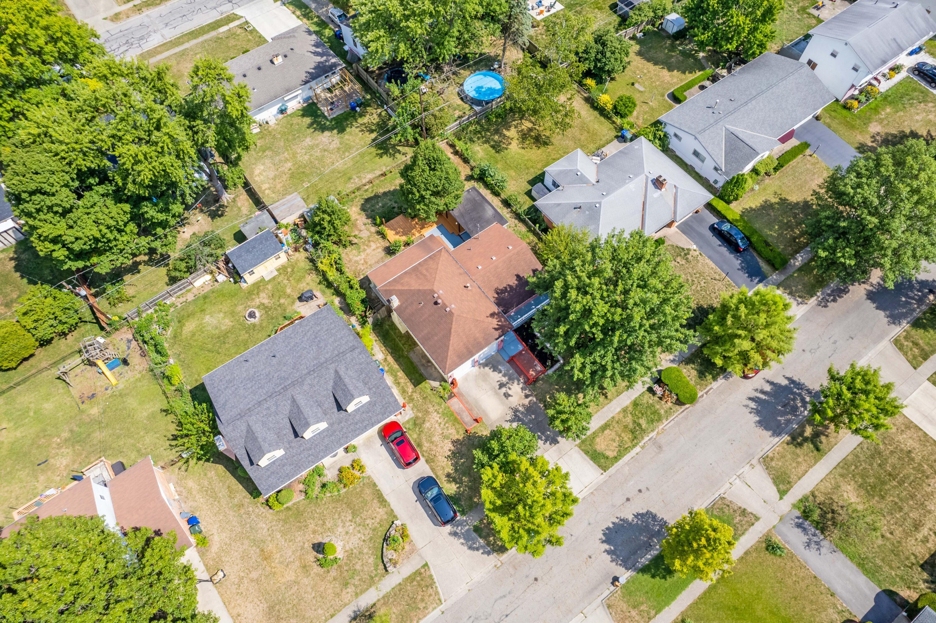 5546 Redwood Road Columbus, OH 43229 - Photo 5 of 66 5-print-DJI_0047