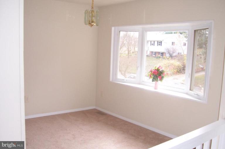 3021 Tarpon Road Riva, MD 21140 - Photo 4 of 12 Dining Room