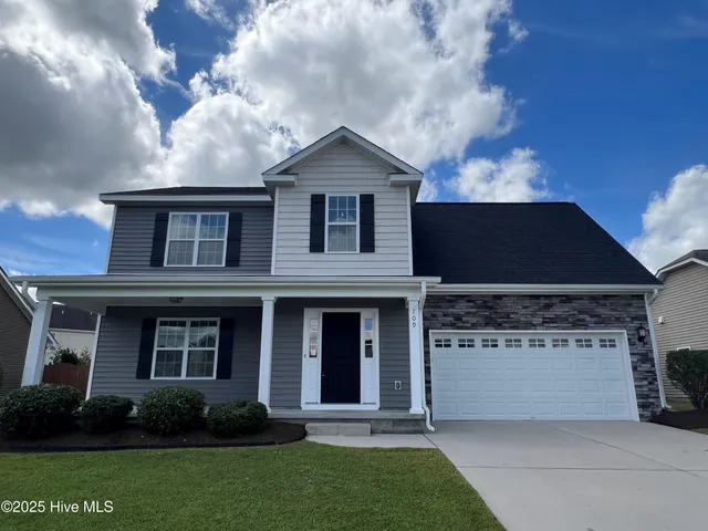 $2,200 | 709 Emerald Drive, Winterville, NC 28590