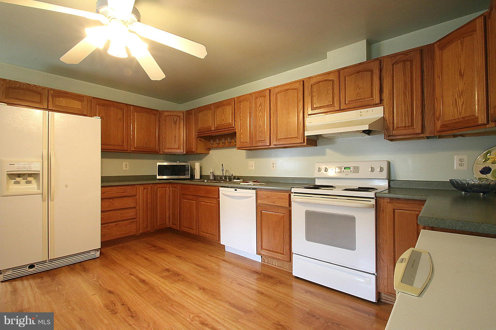 319 Riverside Drive Baltimore, MD 21221 - Photo 5 of 30 Kitchen