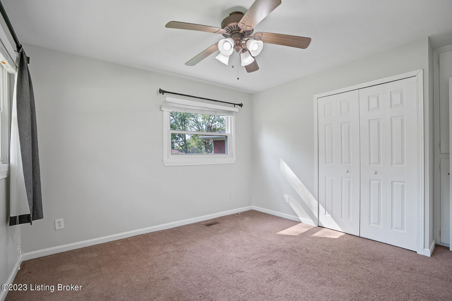 2939 Rio Rita Avenue Louisville, KY 40220 - Photo 21 of 38 021-2939-21
