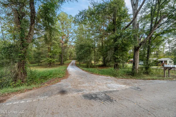 $630,000 | 75 Otis Lee Road, Petal, MS 39465