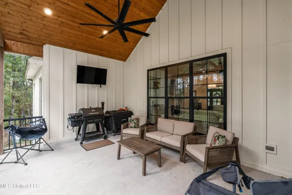 $630,000 | 75 Otis Lee Road, Petal, MS 39465