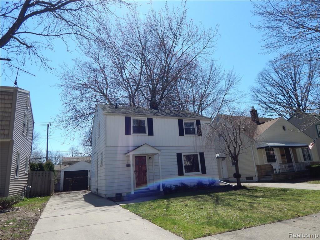 2181 Hampton Road Grosse Pointe Woods, MI 48236 - Photo 2 of 33