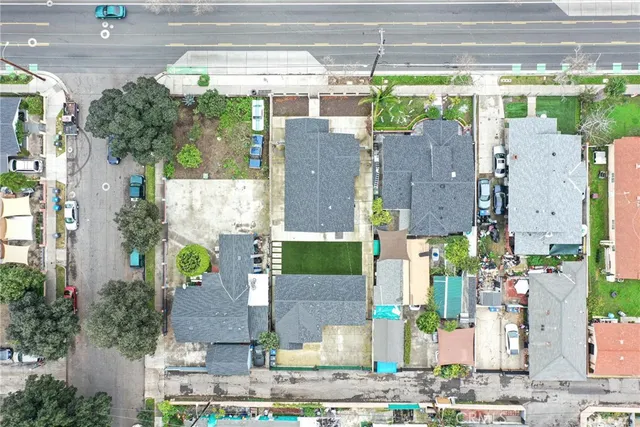 $1,069,000 | 408 South Flower Street, Santa Ana, CA 92703