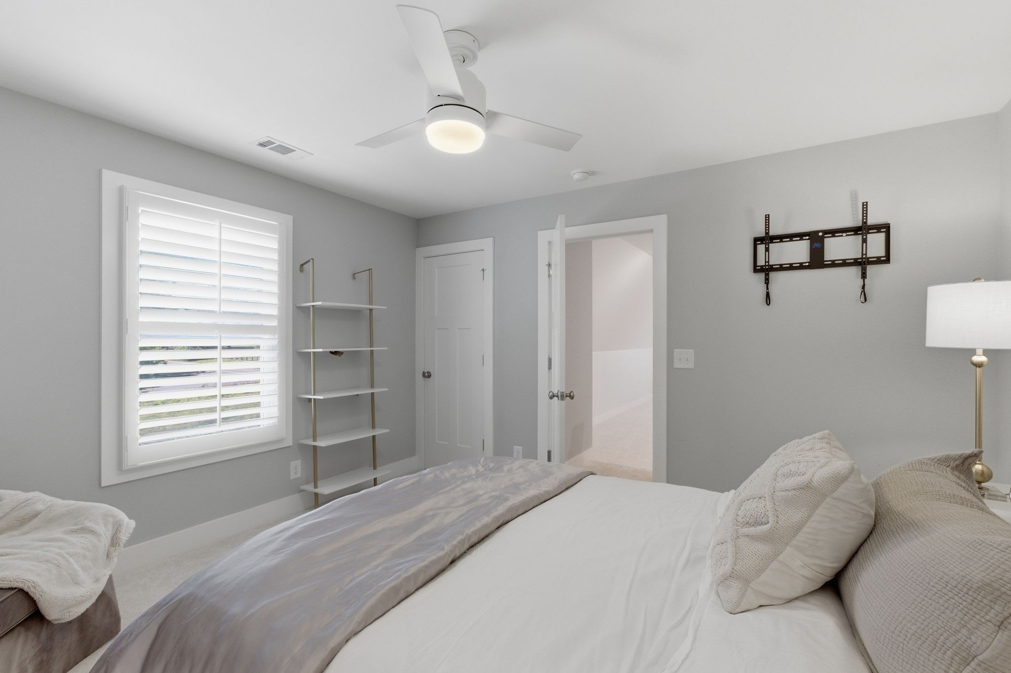 17845 Highway 76 East Springfield, TN 37172 - Photo 41 of 55 a bedroom with a bed and a window