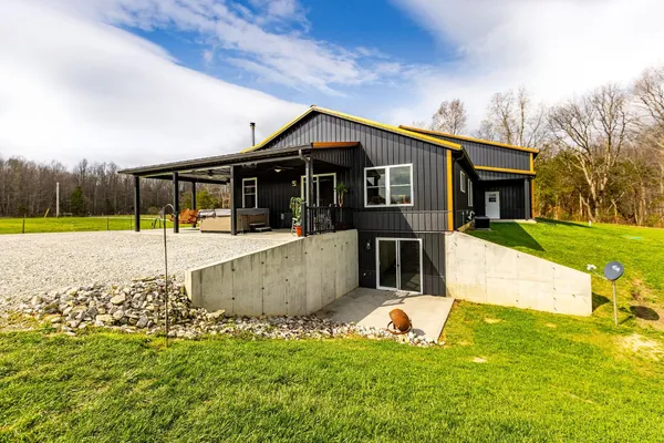 $684,000 | 2673 East County Road 150 North, Milan, IN 47031