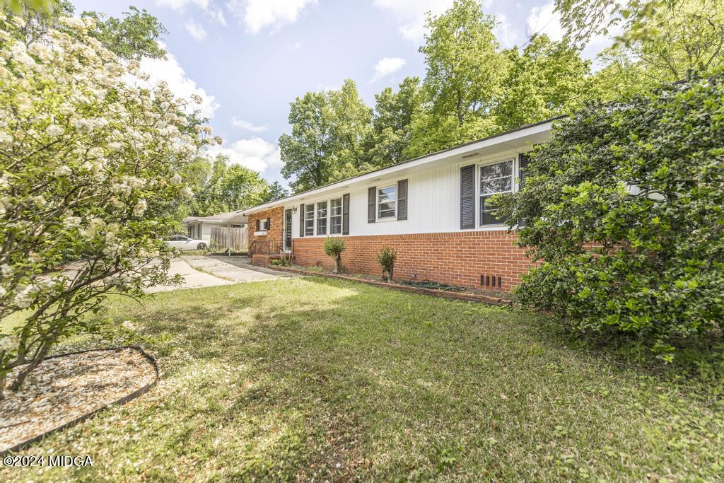 723 Forest Hill Road Macon, GA 31210 - Photo 3 of 23 723 Forest Hill Rd 3