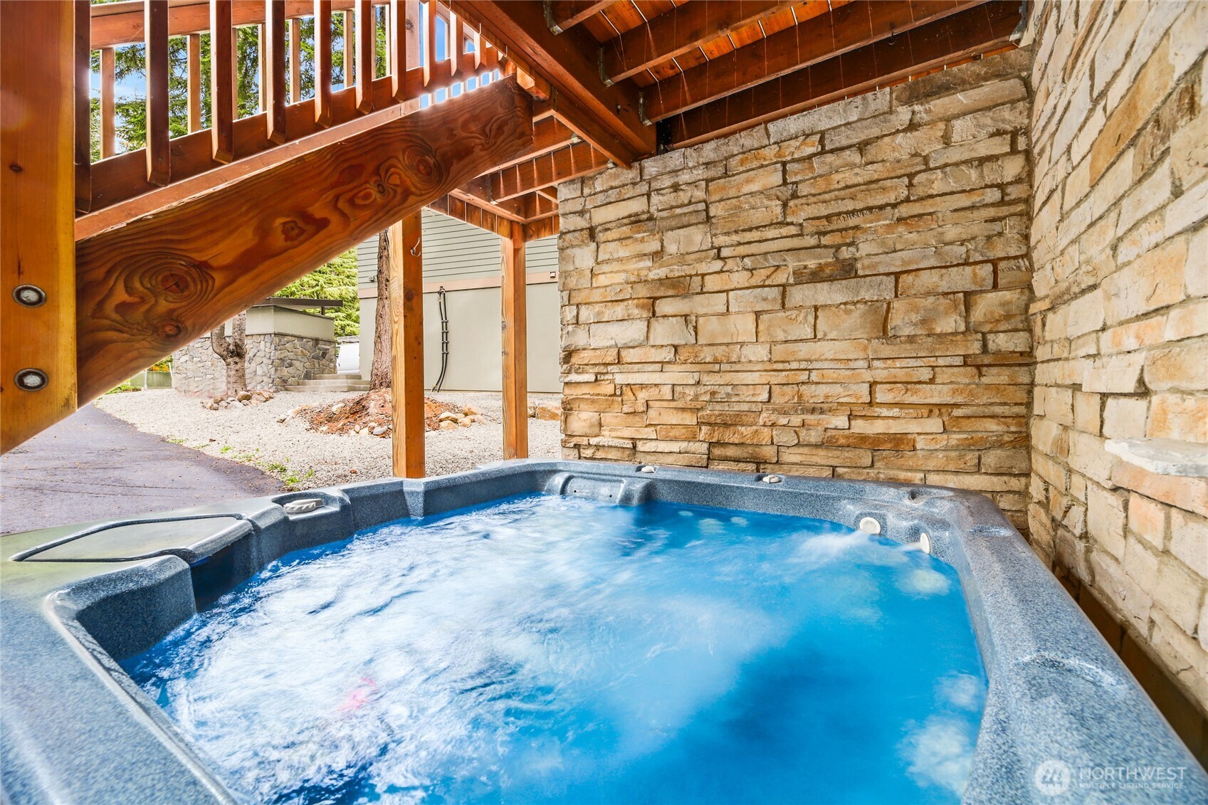 91 Mountain Home Road Snoqualmie Pass, WA 98068 - Photo 24 of 32 a view of an empty room