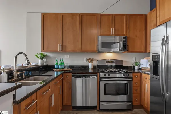 $477,500 | 400 Mills Avenue, Unit 408, Greenville, SC 29605