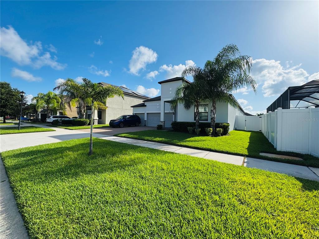 11614 Sunburst Marble Road Riverview, FL 33579 - Photo 4 of 68 Gallery Image 4