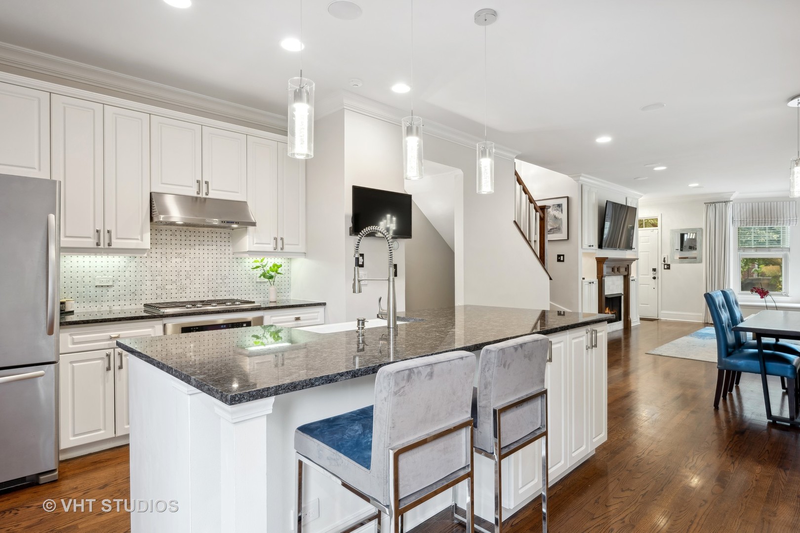 242 West Scott Street Chicago, IL 60610 - Photo 12 of 53