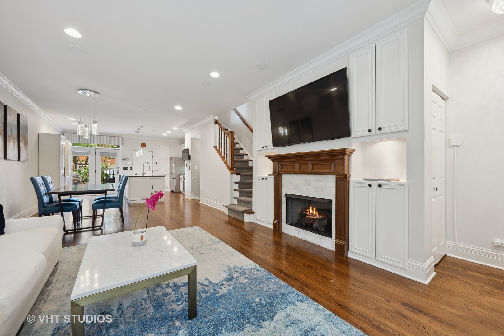 242 West Scott Street Chicago, IL 60610 - Photo 2 of 53