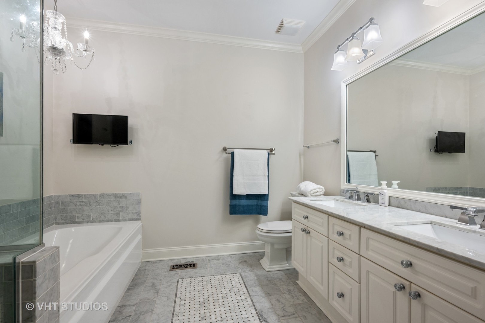 242 West Scott Street Chicago, IL 60610 - Photo 25 of 53