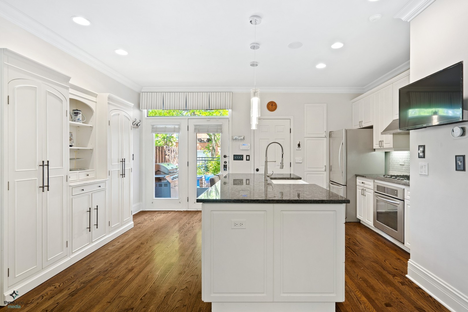 242 West Scott Street Chicago, IL 60610 - Photo 7 of 53