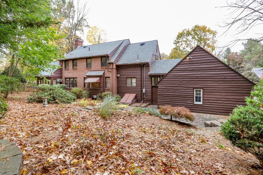 160 High Street Canton, MA 02021 - Photo 22 of 22 a backyard of a house