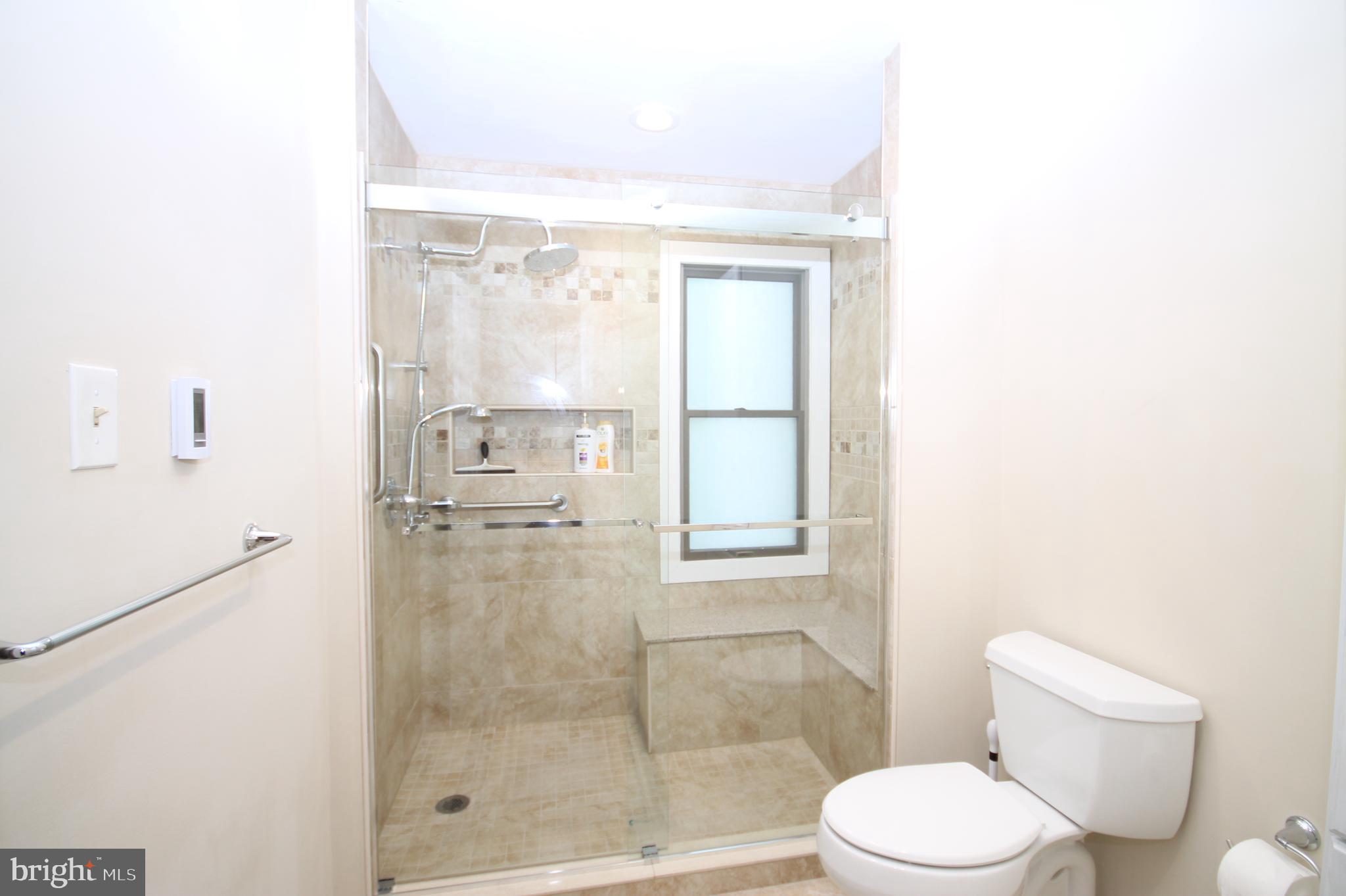 209 Springhouse Pond Chesterbrook, PA 19087 - Photo 18 of 28 Master Bath
