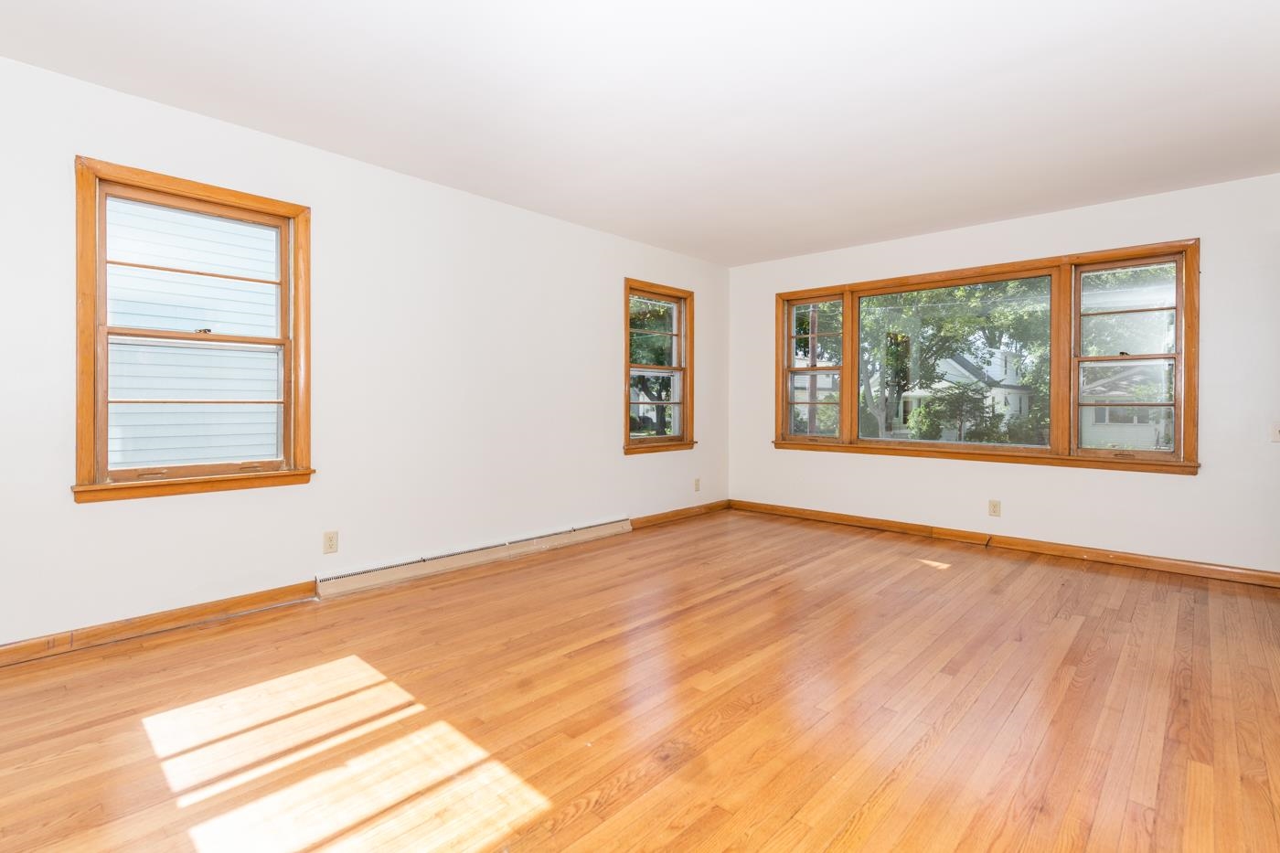 2333 Hoard Street Madison, WI 53704 - Photo 2 of 24