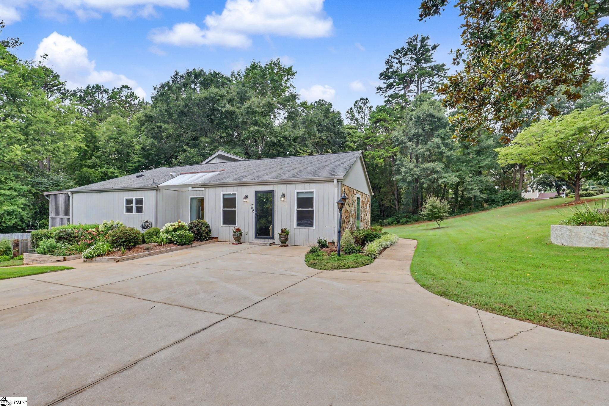 203 Mockingbird Street Seneca, SC 29672 - Photo 10 of 45 Gallery Image 10