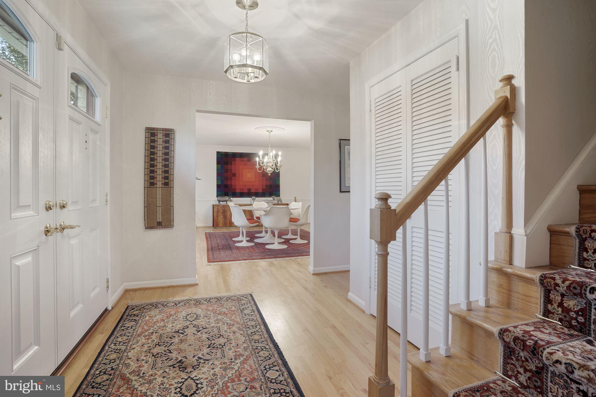 4062 Ridgeview Circle McLean, VA 22101 - Photo 27 of 56 Foyer