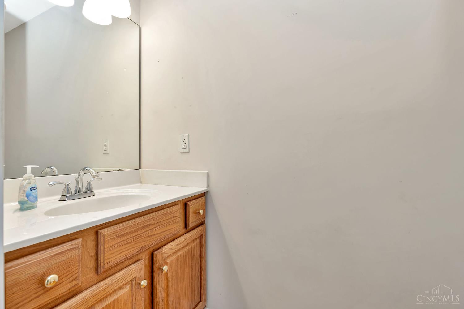 7757 Austin Ridge Drive Cincinnati, OH 45247 - Photo 18 of 55