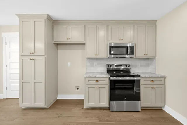 $474,900 | 1888 Flats Road, Cunningham, TN 37052