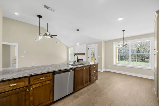 $474,900 | 1888 Flats Road, Cunningham, TN 37052