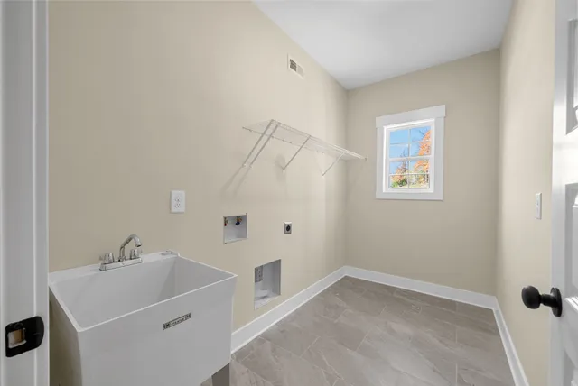 $474,900 | 1888 Flats Road, Cunningham, TN 37052