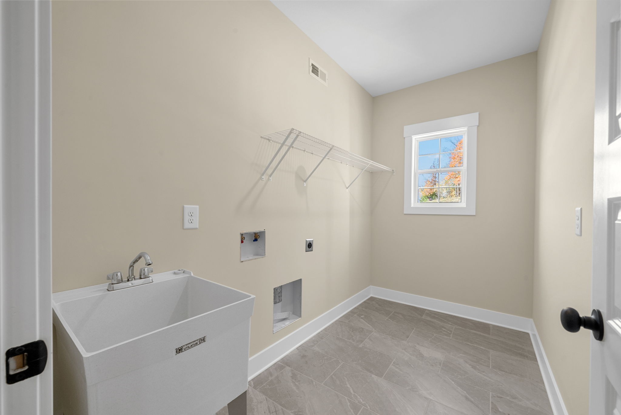 1888 Flats Road Cunningham, TN 37052 - Photo 36 of 53 Gallery Image 36