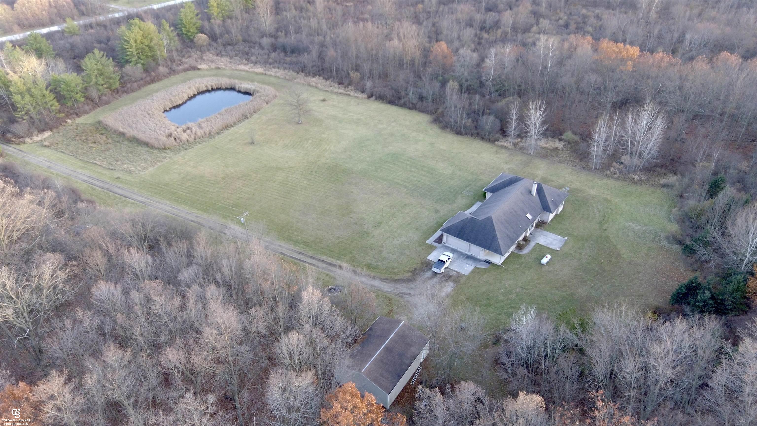 6151 Duce Road Avoca, MI 48006 - Photo 9 of 57 50193207-84cbbc29-4566-407d-8be0-2ac9223cf08f.JPG